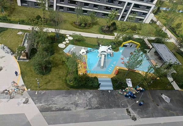 陕西省榆林市高新区能源路与通源路交叉口东北角1000平方彩色EPDM塑胶跑道!